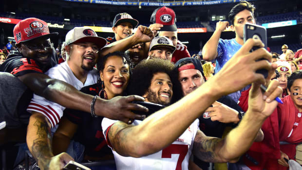 colin-kaepernick-49ers-protest.jpg